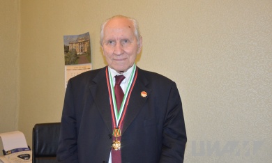 Oleg Favorsky, CIAM’s Adviser to Director General, Academician of RAS, awarded the Order of Friendship of China